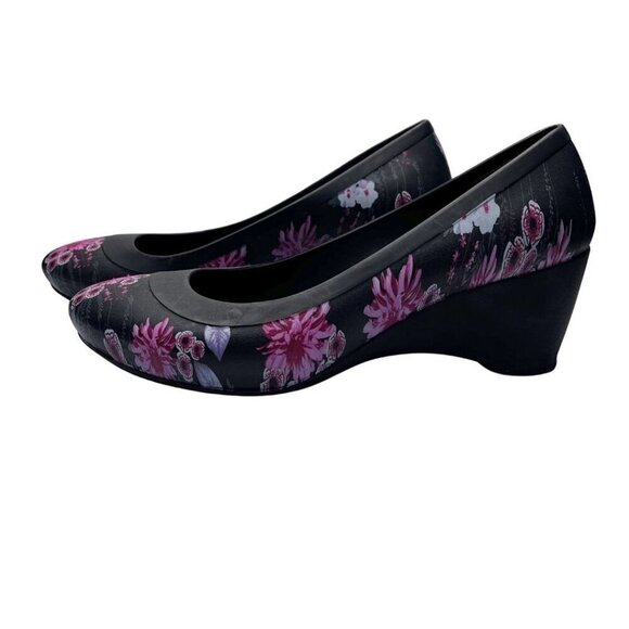 CROCS WOMEN'S LINA BLACK PURPLE FLORAL WEDGE PUMPS - 7W - Picture 1 of 11
